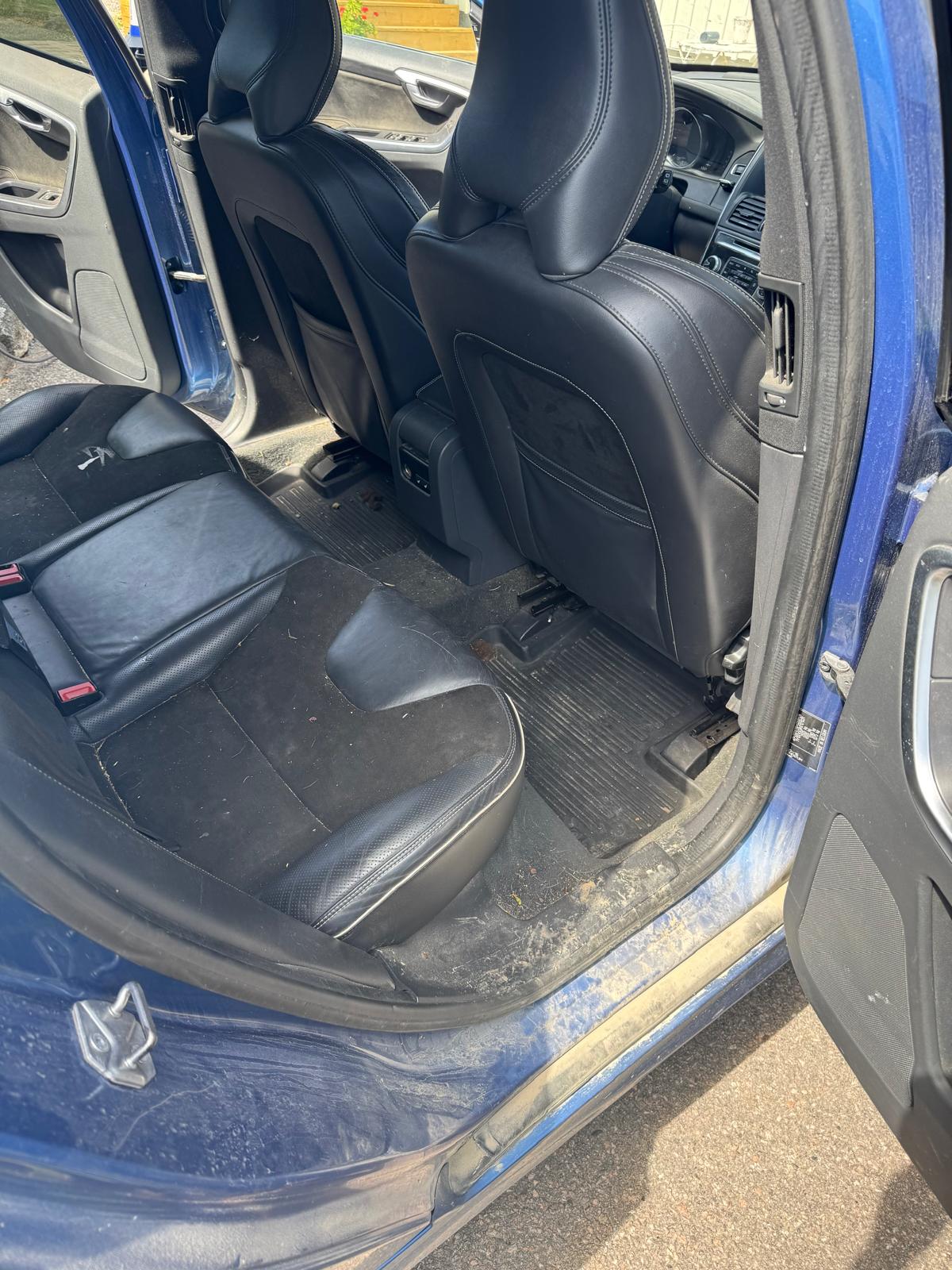 Volvo XC60 – Höger bak – före