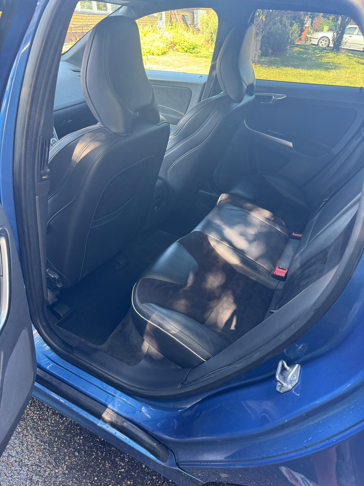 Volvo XC60 – Vänster bak – efter